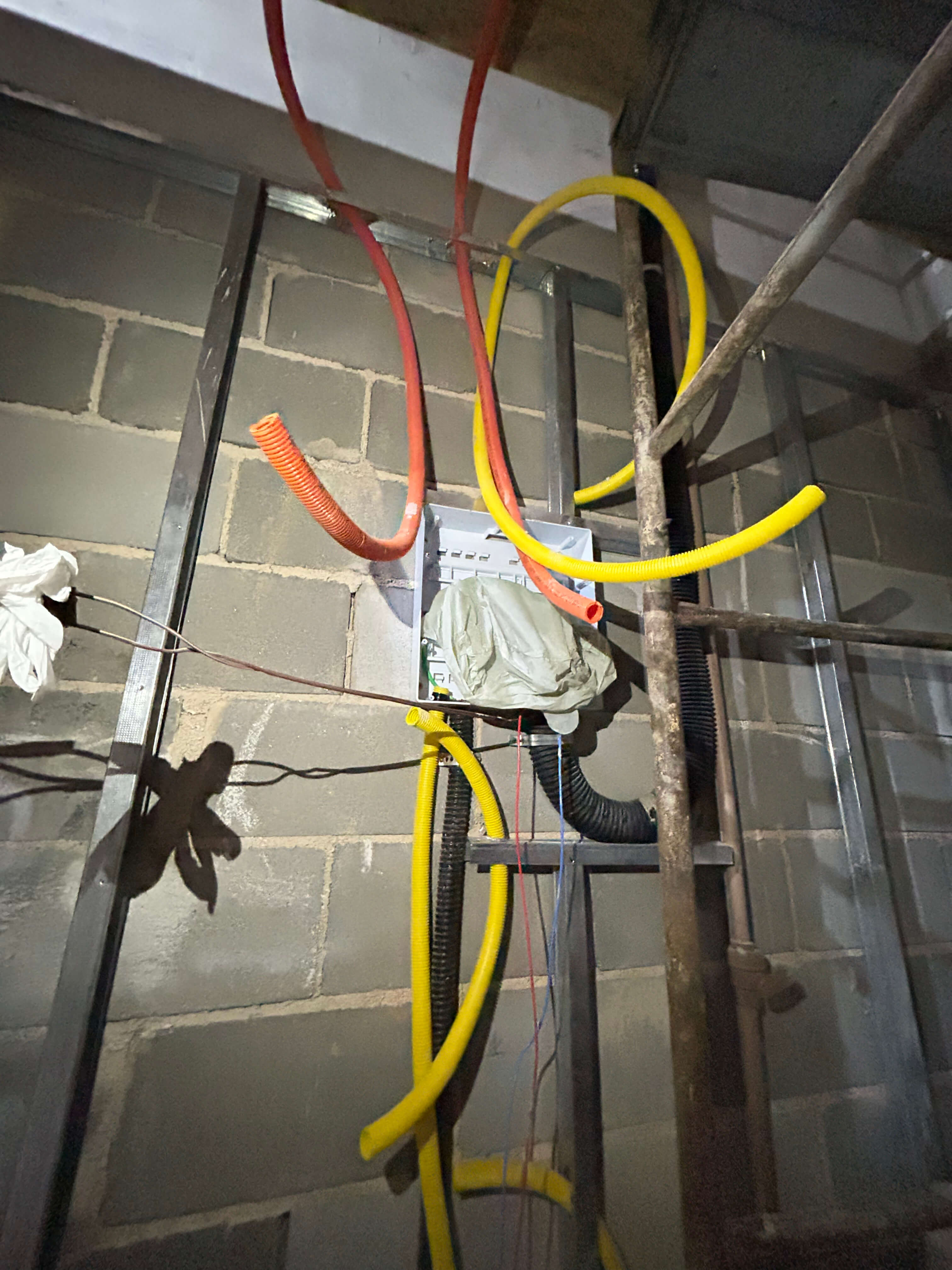 Aumento de carga elétrica residencial, comercial e industrial