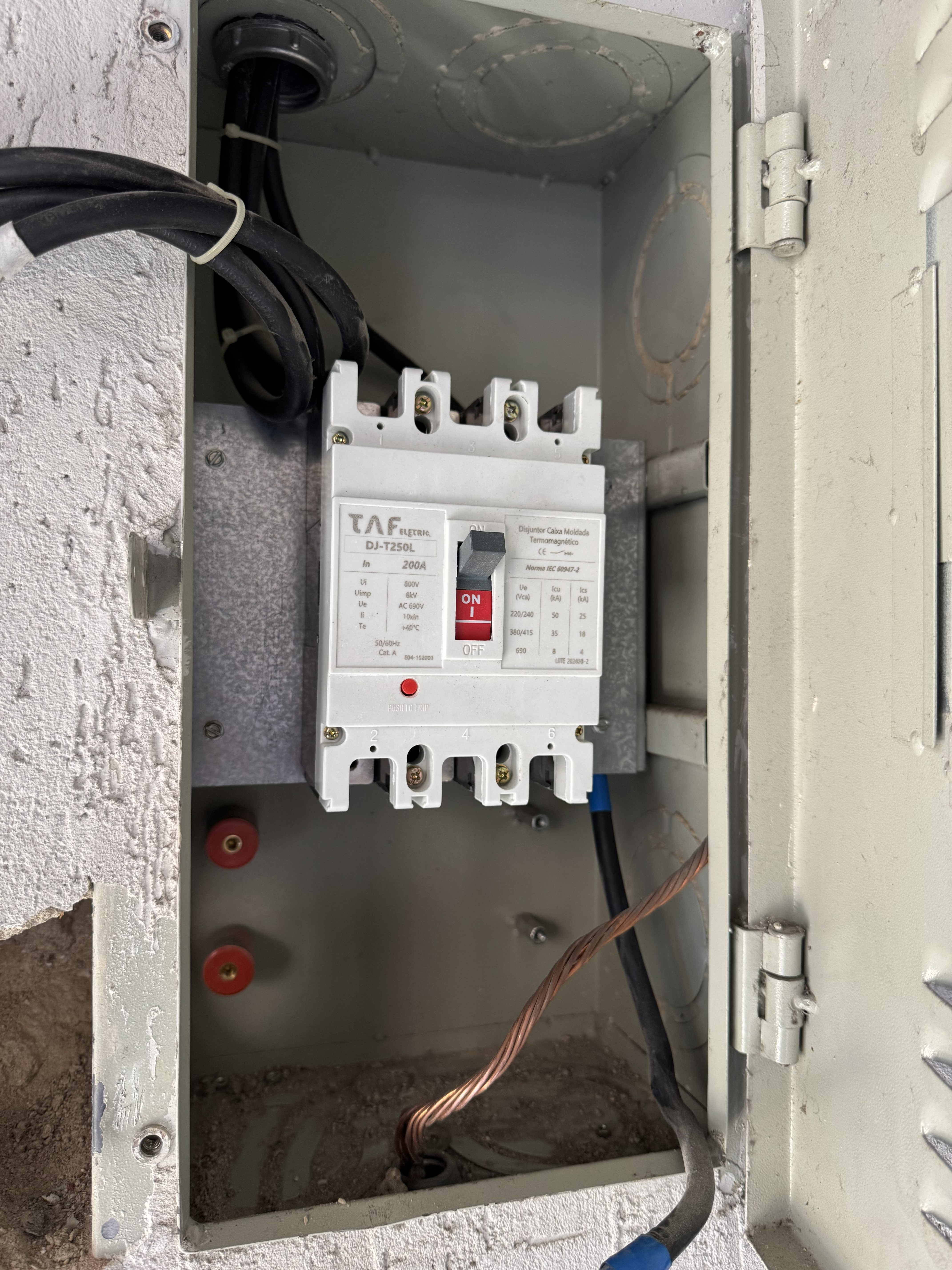 Painel de medição elétrica para aumento de carga