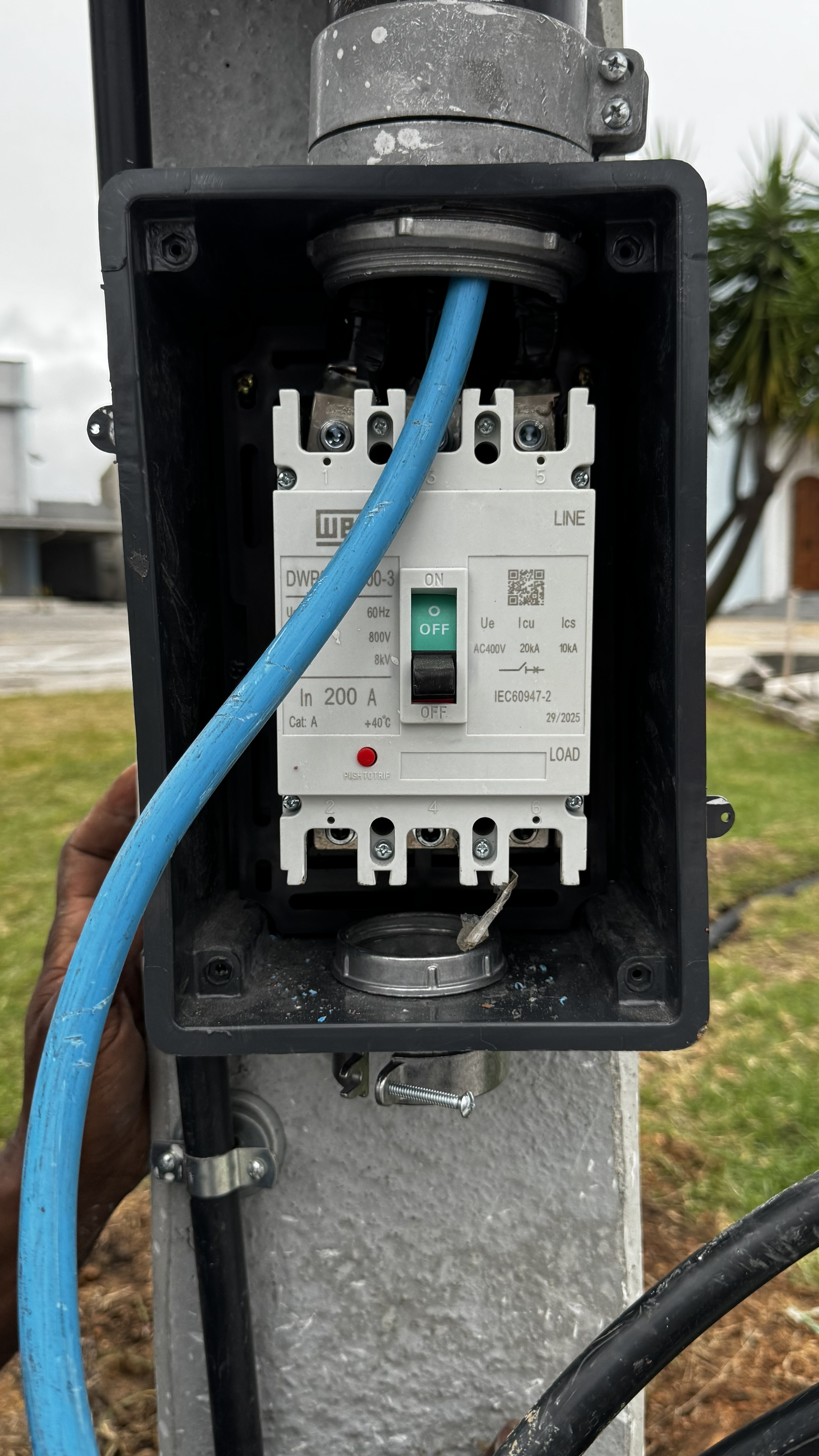 Painel de medição elétrica para aumento de carga