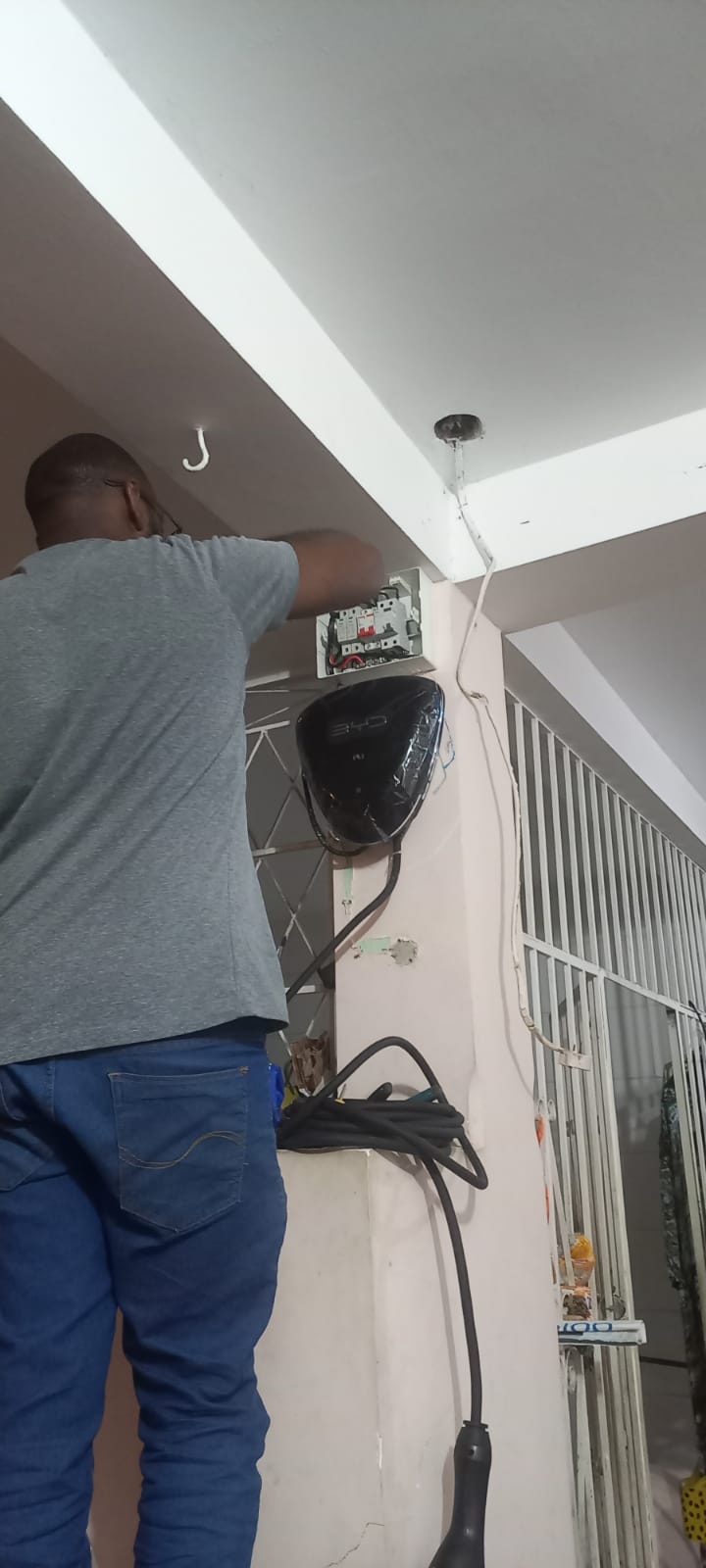 Caixas de medição instaladas em parede externa