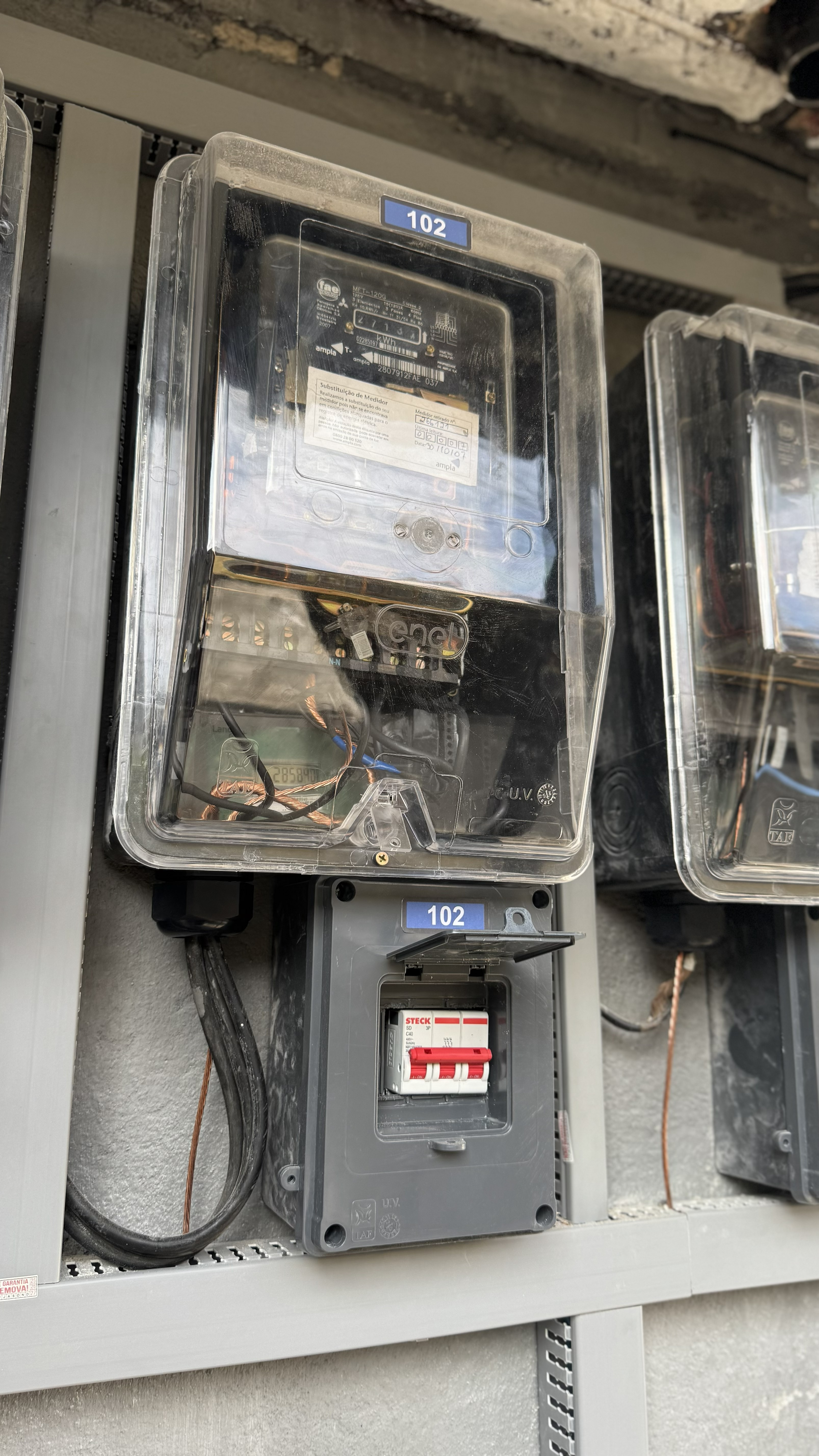 Reforma de padrão de entrada e medição de energia (PC)